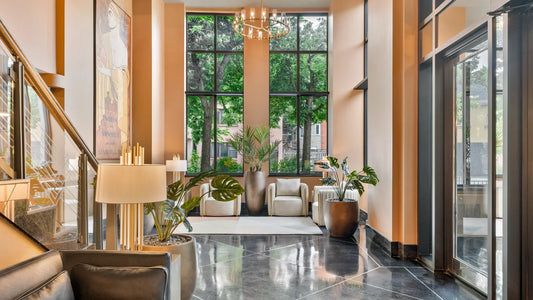 VIALI Design reimagines Hudson Park’s main lobby with SUNPAN furnishings. Image courtesy of VIALI Design.