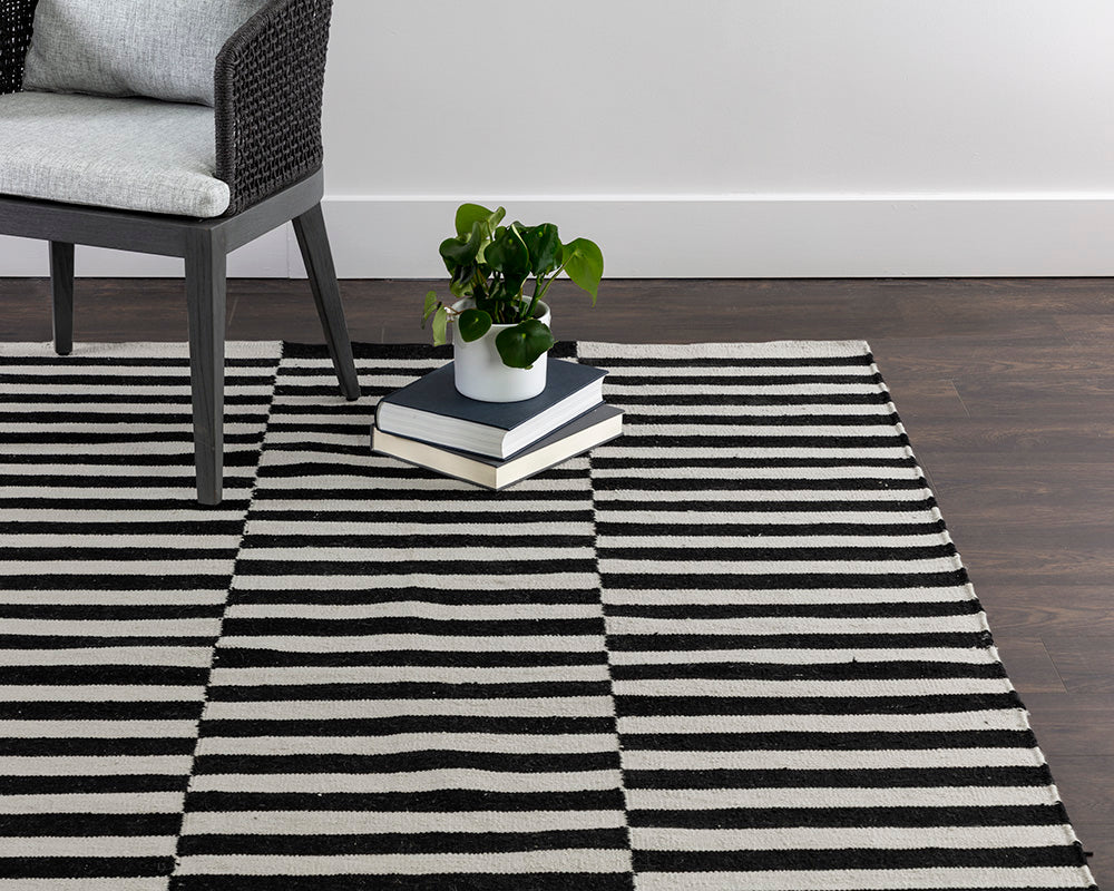 Zigby Hand-woven Rug