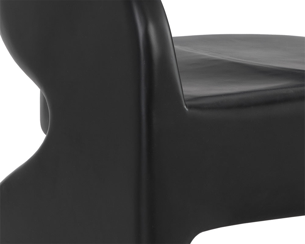 Cura Lounge Chair
