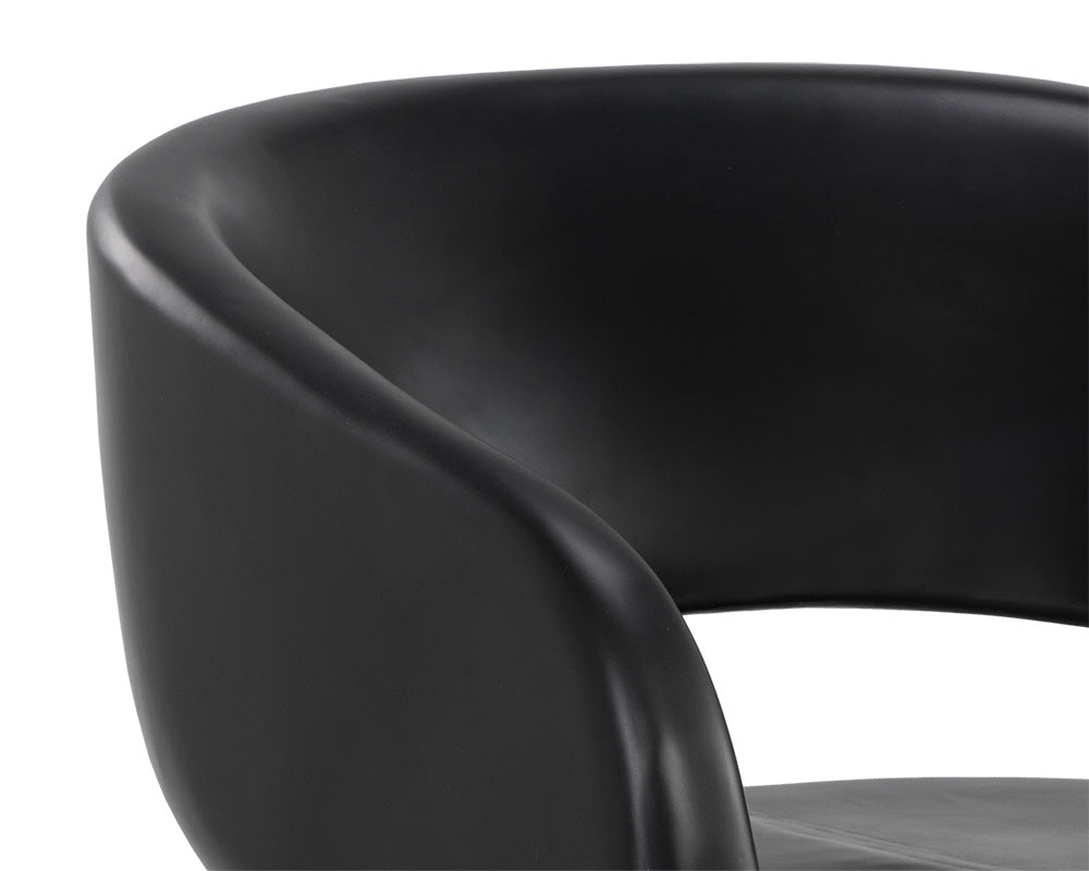 Cura Lounge Chair