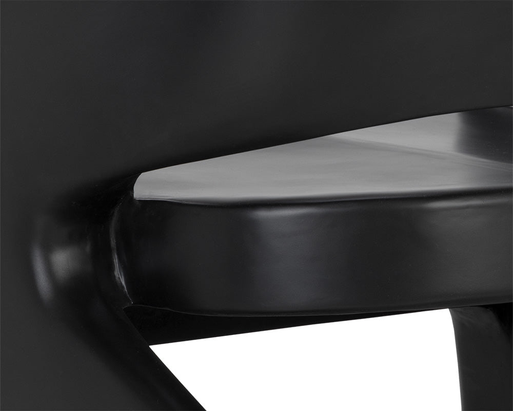 Cura Lounge Chair
