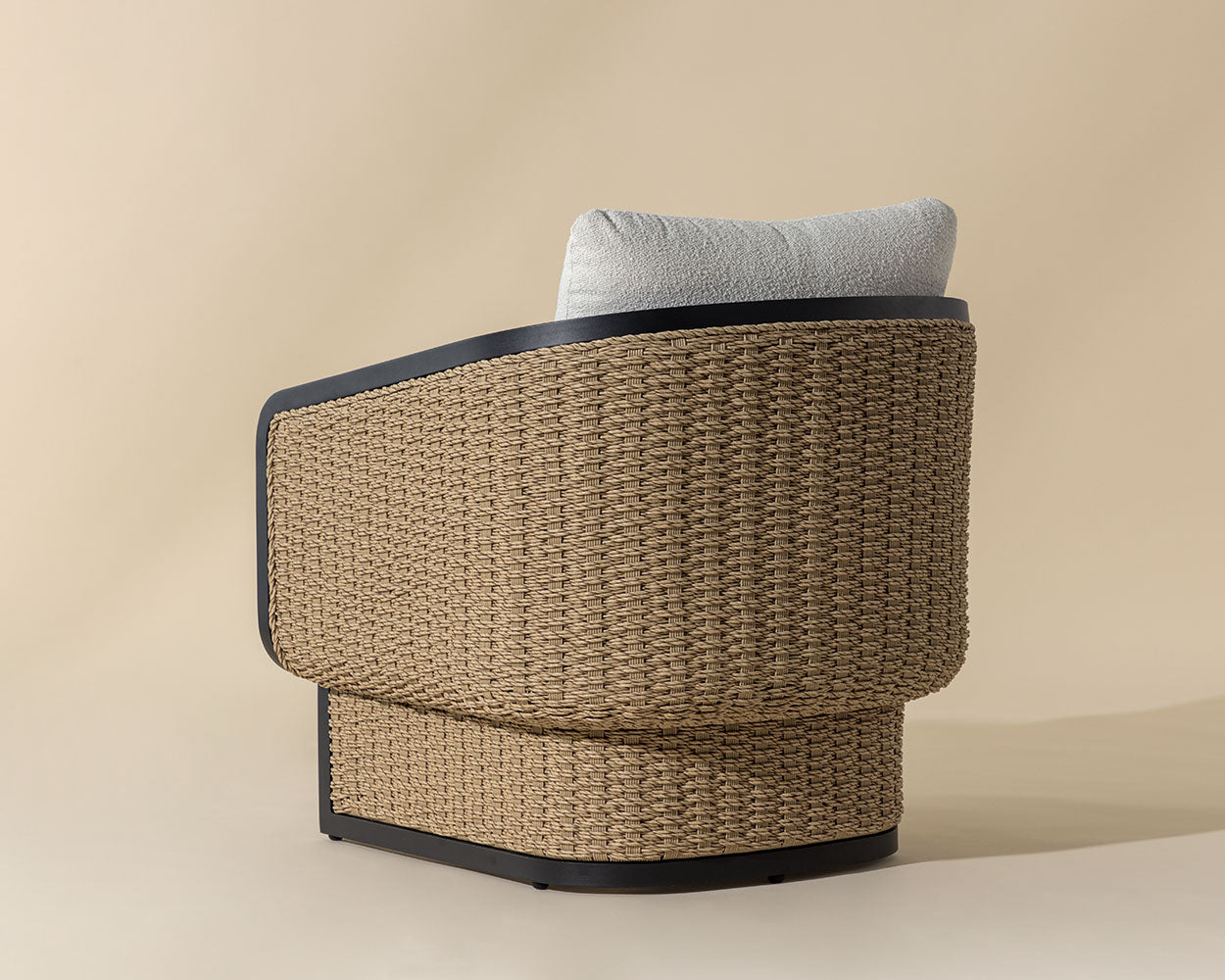 Olbia Lounge Chair