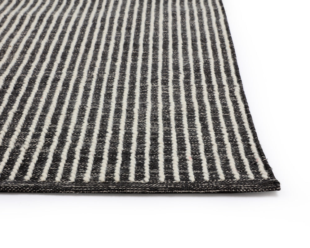 Serene Hand-woven Rug