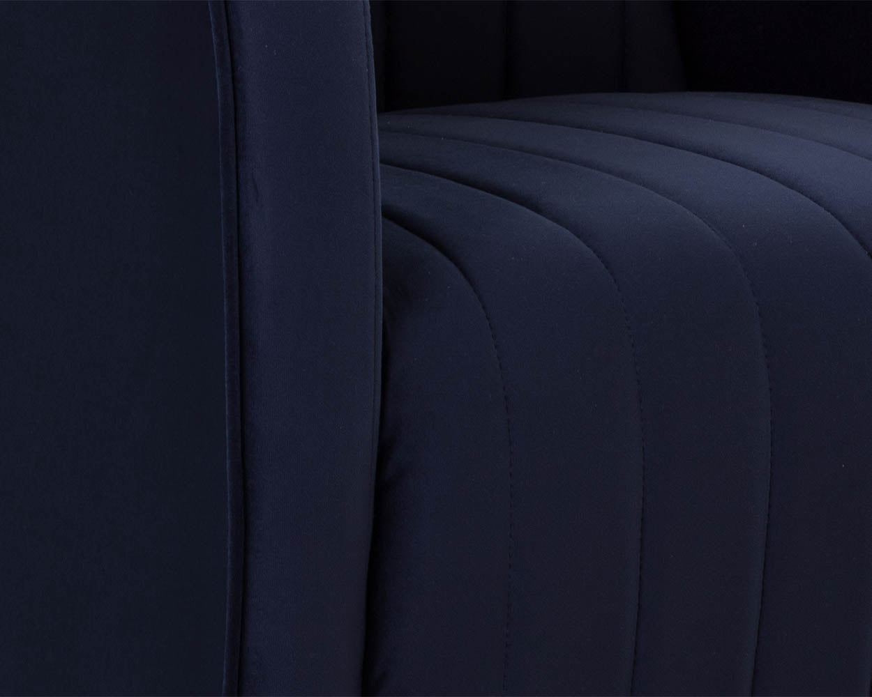 Garrison Swivel Lounge Chair