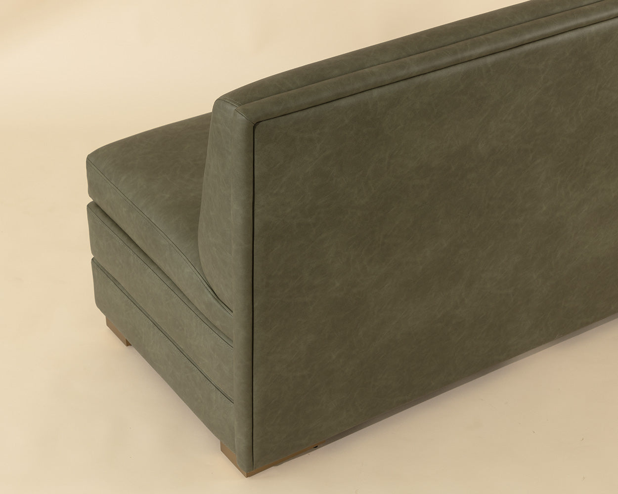 Radcliff Banquette – Sunpan Trading & Importing, Inc.