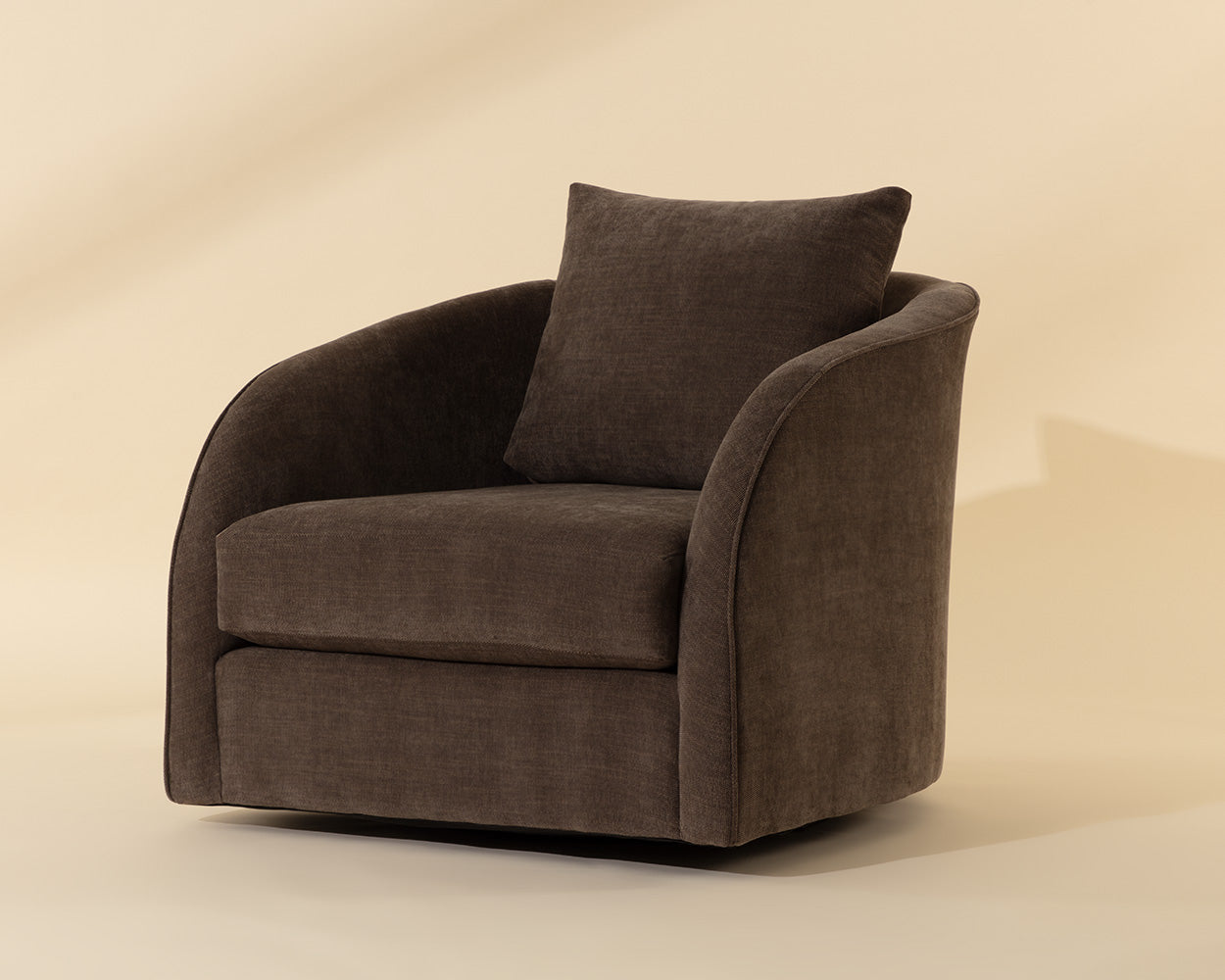 Wexford Swivel Lounge Chair – Sunpan Trading & Importing, Inc.