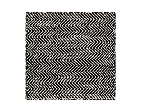 Cusco Hand-woven Rug - Black / White Swatch