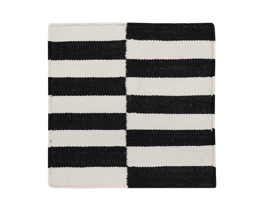 Zigby Hand-woven Rug - Black / Ivory Swatch